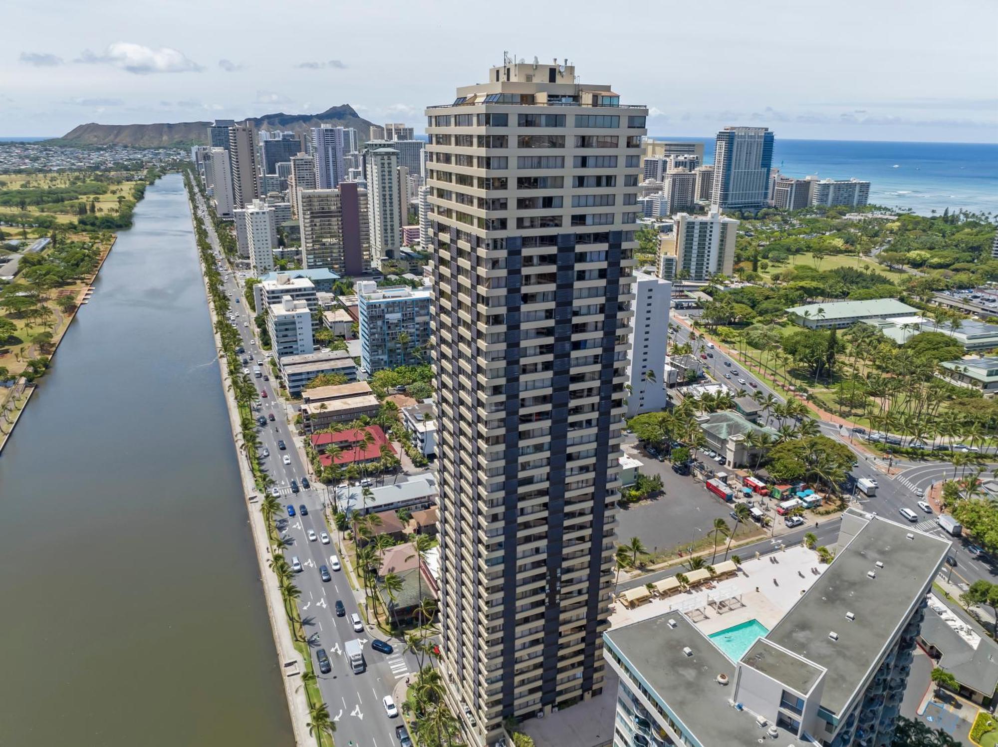 Апартаменти Hawaiian Monarch Penthouse 401 By Hawaii Ocean Club Гонолулу Екстер'єр фото