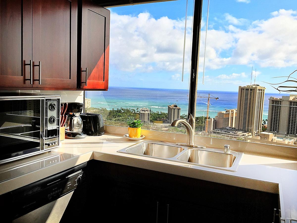 Апартаменти Hawaiian Monarch Penthouse 401 By Hawaii Ocean Club Гонолулу Екстер'єр фото